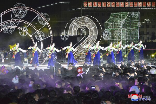 Празднование Нового года в Северной Корее  - اسپوتنیک افغانستان  