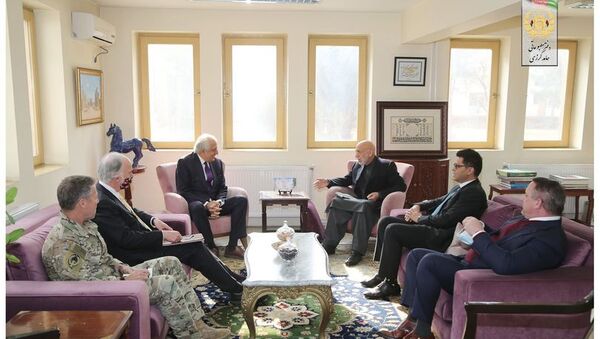 دیدار حامد کرزی با خلیلزاد و گفت و گو درباره روند صلح  - اسپوتنیک افغانستان  