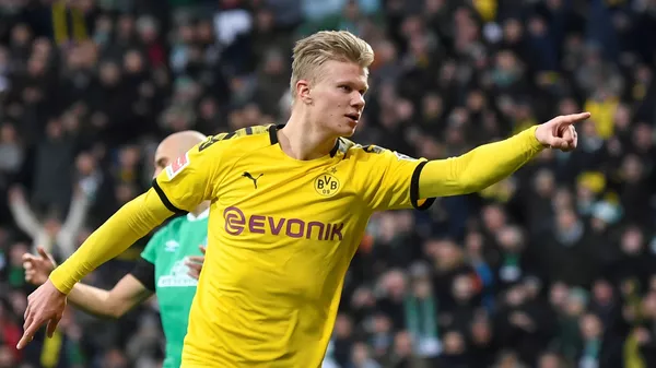 ارلینگ هالند  Soccer Football - Bundesliga - Werder Bremen v Borussia Dortmund - Weser-Stadion, Bremen, Germany - February 22, 2020  Borussia Dortmund's Erling Braut Haaland celebrates scoring their second goal - اسپوتنیک افغانستان  