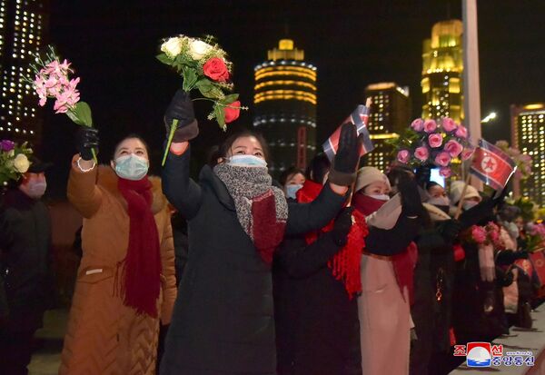 اشتراک شهروندان کوریای شمالی در مراسم رسم گذشت - اسپوتنیک افغانستان  