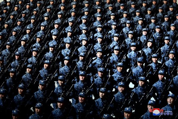 رسم گذشت نظامی در کوریای شمالی - اسپوتنیک افغانستان  
