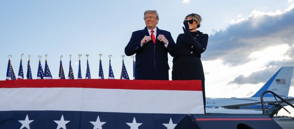 ترامپ پیش از ترک واشنگتن: ما به یک شکلی باز خواهیم گشت ترامپ پیش از ترک واشنگتن: ما به یک شکلی باز خواهیم گشت - اسپوتنیک افغانستان