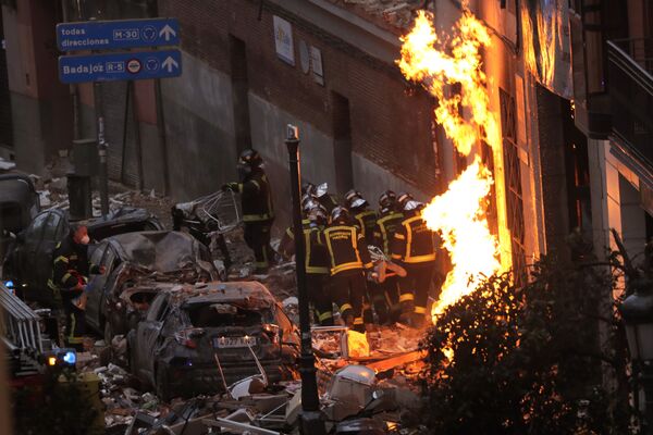آتش سوزی در پایتخت مادرید کشور اسپانیا. - اسپوتنیک افغانستان  