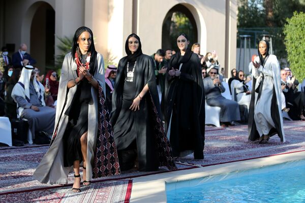 نمایش مد لباس برای زنان عربستان در ریاض - اسپوتنیک افغانستان  
