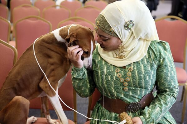 آلیا تیلور افسر متقاعد پولیس با سگ اش، نیویورک - اسپوتنیک افغانستان  