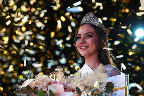 دیانا یونوساوا، برنده ملکه زیبایی تاتارستان. - اسپوتنیک افغانستان  