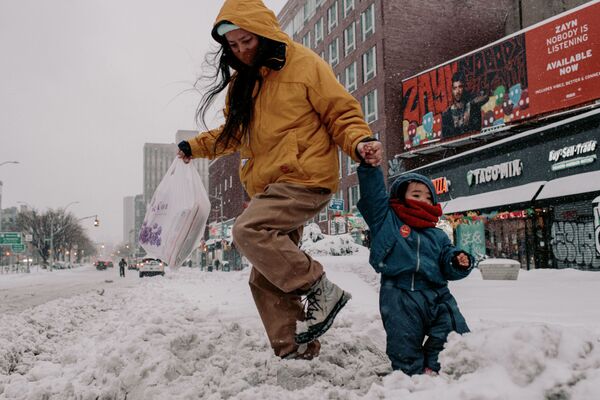 بارش بی سابقه برف در شهرهای آمریکا - اسپوتنیک افغانستان  