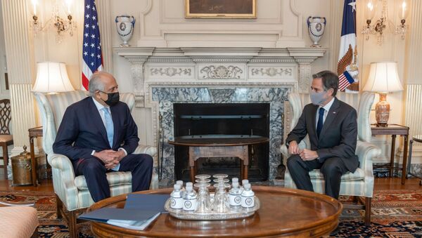 خلیلزاد در دیدار با وزیر خارجه امریکا درباره آتش بس دایمی در افغانستان گفت و گو کرد - اسپوتنیک افغانستان  