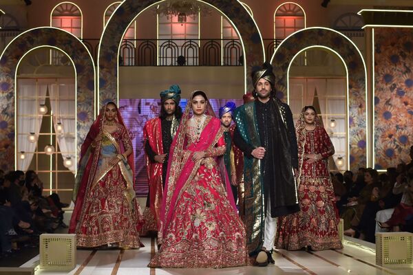 هفته نمایش مد عروسی در لاهور پاکستان 
 - اسپوتنیک افغانستان  