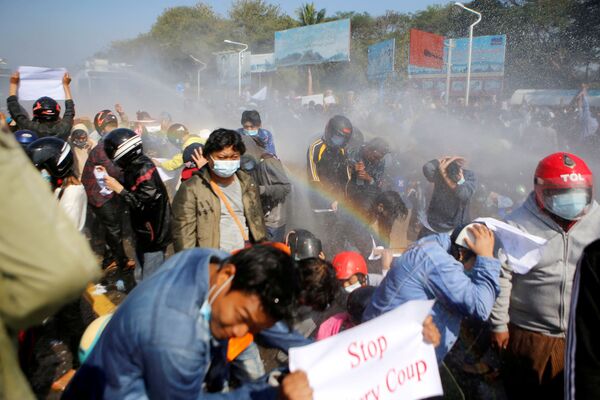 بهترین عکس های اسپوتنیک از هفته دوم فبروری /اعتراضات در میانمار - اسپوتنیک افغانستان  