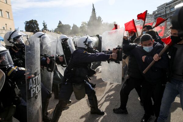 بهترین عکس های اسپوتنیک از هفته دوم فبروری / اعتراضات در آتن  یونان - اسپوتنیک افغانستان  
