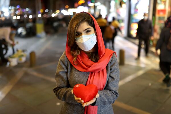 تجلیل از روز ولنتاین در تهران - اسپوتنیک افغانستان  