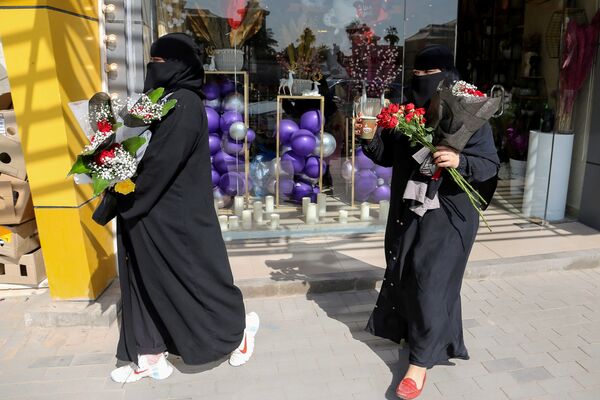 دختران سعودی در روز ولنتاین - اسپوتنیک افغانستان  