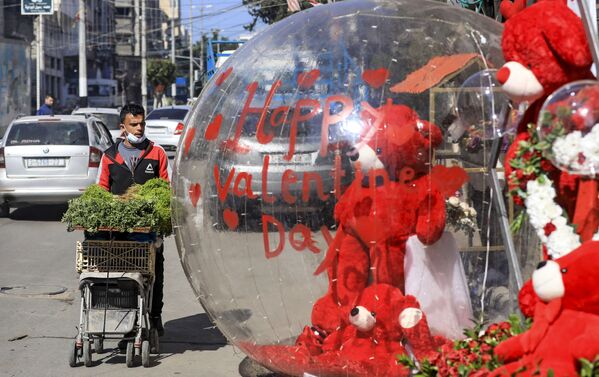 تزیینات روز ولنتاین در غزه - اسپوتنیک افغانستان  