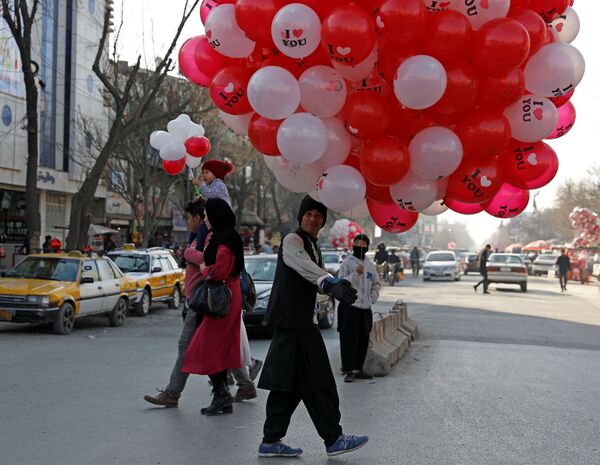تجلیل از روز ولنتاین در کابل - اسپوتنیک افغانستان  