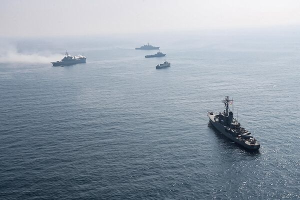 کشتی‌های جنگی روسیه و ایران در رزمایش دریایی مشترک در اقیانوس هند - اسپوتنیک افغانستان  