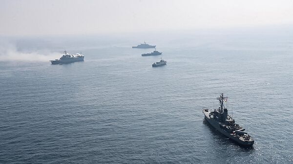 Иранские и российские военные корабли во время совместных военно-морских учений Ирана и России в Индийском океане - اسپوتنیک افغانستان  
