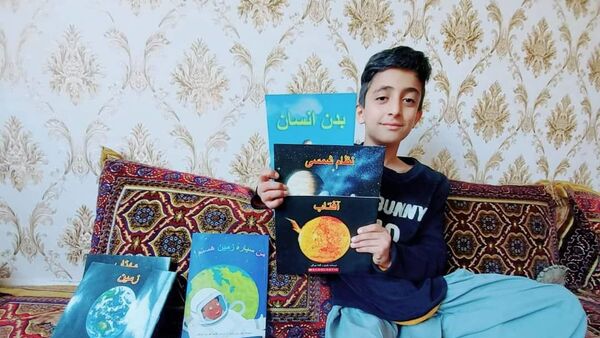 کودکان کتاب‌خوان؛ فرصت برای کتاب‌خوانی از راه دور - اسپوتنیک افغانستان  