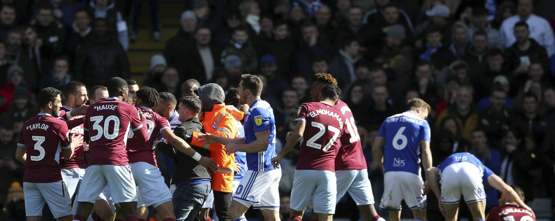 Aston Villa's Jack Grealish sits, nursing a sore head, after being punched by a Birmingham City fan at a game on 10 March 2019 - اسپوتنیک افغانستان  , 1920, 07.11.2021