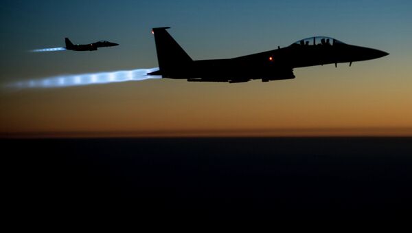  پنتاگون: آمریکا در حمله به سوریه از 2 فروند هواپیمای F-15 و 7 مهمات با هدایت دقیق استفاده کرد - اسپوتنیک افغانستان  