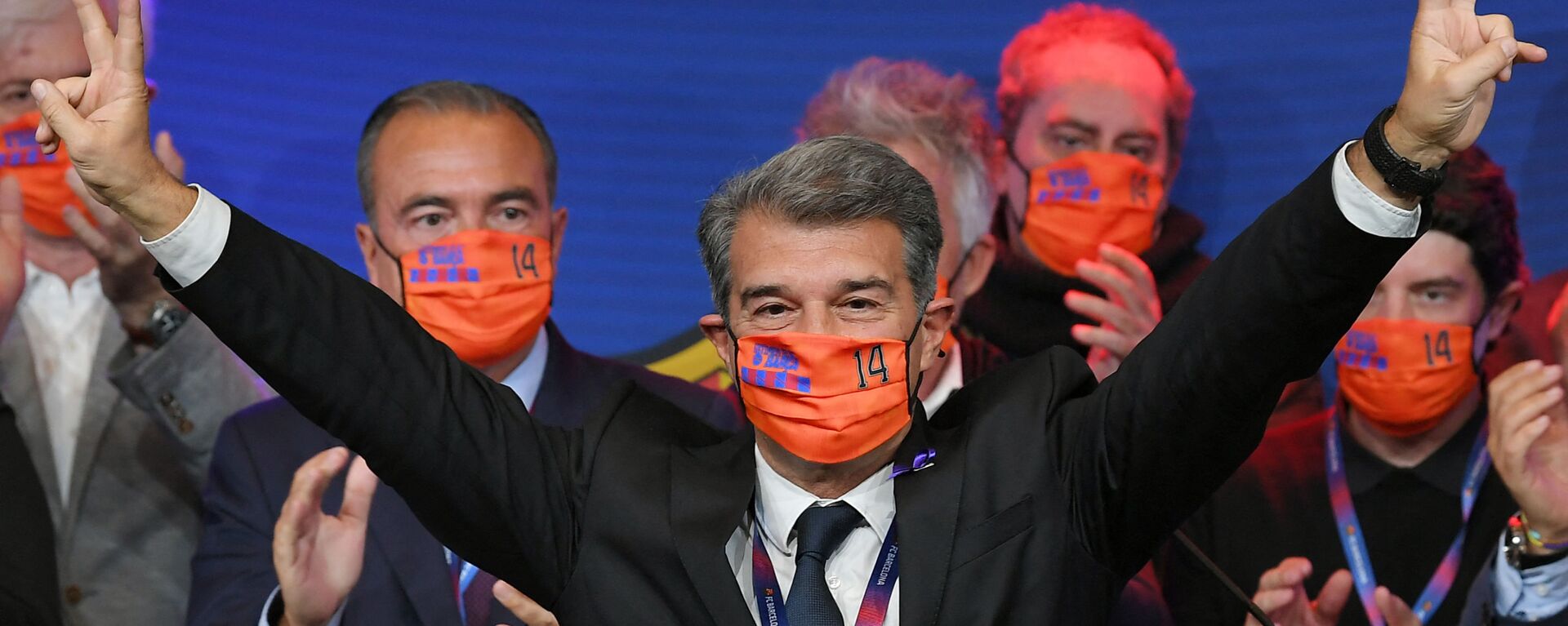 Spanish lawyer Joan Laporta celebrates his victory at the auditorium of the Camp Nou complex after winning the election for the FC Barcelona presidency on March 7, 2021 in Barcelona. - اسپوتنیک افغانستان  , 1920, 01.09.2021