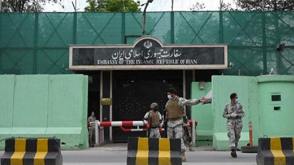 یک موتر مربوط سفارت ایران در کابل، آماج تیراندازی قرار گرفته‌است - اسپوتنیک افغانستان  