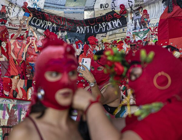 رژه به مناسبت روز جهانی زن در چیلی. - اسپوتنیک افغانستان  