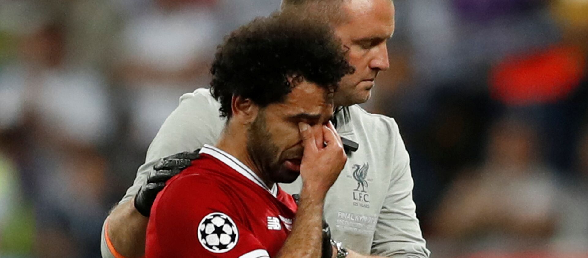 Soccer Football - Champions League Final - Real Madrid v Liverpool - NSC Olympic Stadium, Kiev, Ukraine - May 26, 2018 Liverpool's Mohamed Salah looks dejected as he is substituted off due to injury - اسپوتنیک افغانستان  , 1920, 15.04.2021