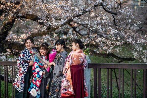 دختران جاپانی با لباس‌های ملی. - اسپوتنیک افغانستان  