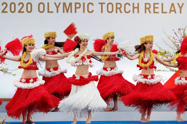 بعد از انجام مراسمی کوتاه و مختصر و حمل مشعل نمادین در فوکوشیمای جاپان، مشعل بازیهای المپیک توکیو روشن شد. - اسپوتنیک افغانستان  
