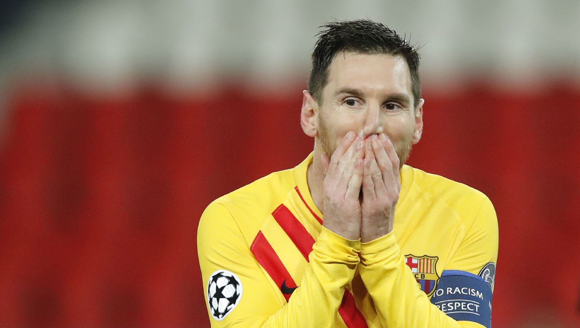 Barcelona's Lionel Messi reacts after a missed a penalty shot during the Champions League, round of 16, second leg soccer match between Paris Saint-Germain and FC Barcelona at the Parc des Princes stadium in Paris on Wednesday, March 10, 2021 - اسپوتنیک افغانستان  , 1920, 05.08.2021