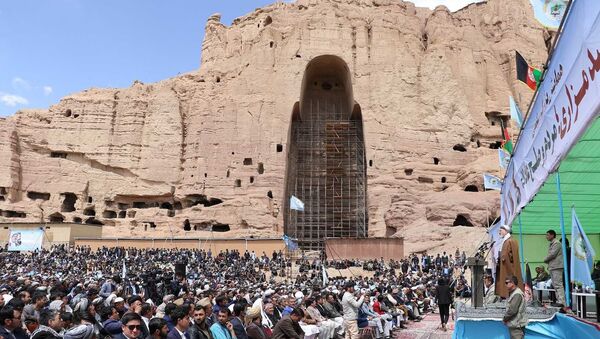  خلیلی: از صلح که باعث پاک شدن اختلافات ریشه‌ی میان مردم افغانستان شود استقبال می‌کنیم  - اسپوتنیک افغانستان  