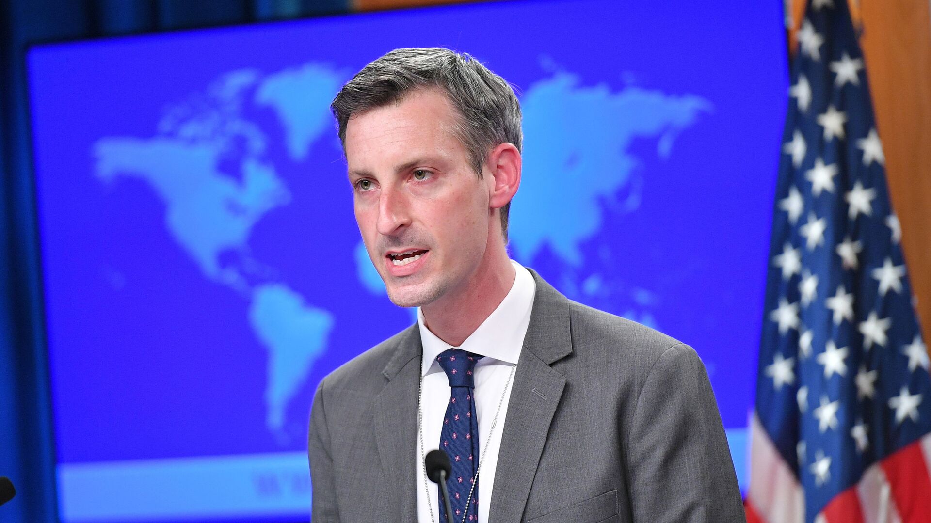 U.S. State Department spokesman Ned Price speaks during the release of the 2020 Country Reports on Human Rights Practices at the State Department in Washington, DC, U.S., March 30, 2021. - اسپوتنیک افغانستان  , 1920, 25.01.2022