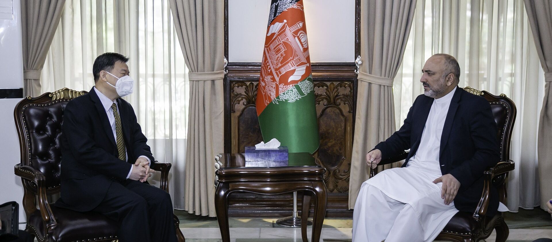 صلح افغانستان؛ اتمر با سفیر چین در کابل دیدار کرد - اسپوتنیک افغانستان  , 1920, 15.04.2021