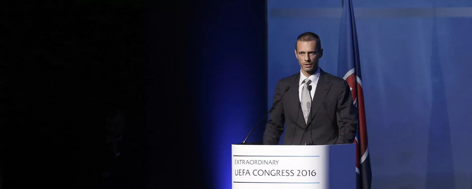 Newly elected UEFA President Aleksander Ceferin of Slovenia delivers a speech during the Extraordinary Congress in Athens, Greece September 14, 2016 - اسپوتنیک افغانستان  , 1920, 06.09.2021