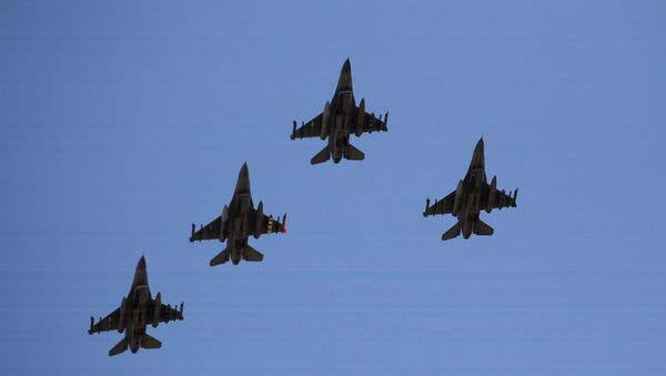 اولین حضور علنی جنگنده‌های امارات در کنار جنگنده‌های اسرائیل در مانور نظامی - اسپوتنیک افغانستان  