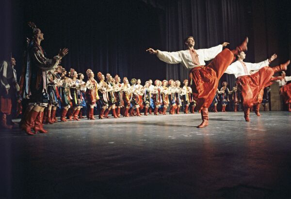 رقص «گوپاک» گروه رقص آکادمیک اوکراین شوروی  - اسپوتنیک افغانستان  