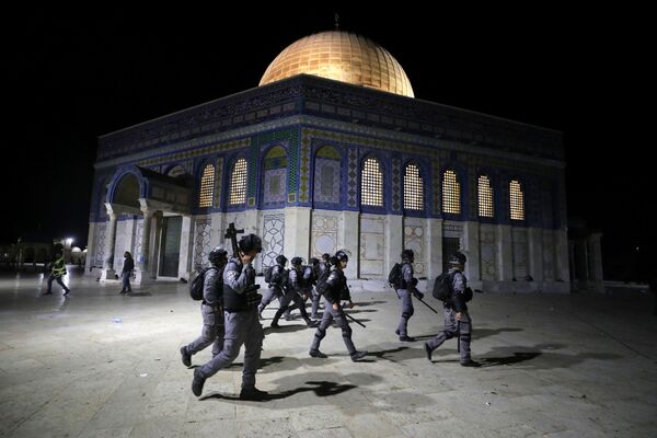 درگیری فلسطینی‌ها با پولیس اسرائیل در اورشلیم. - اسپوتنیک افغانستان  