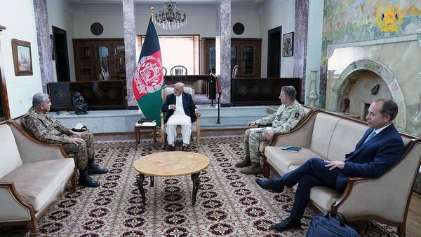 دیدار رئیس جمهور غنی با لوی درستیزان پاکستان و بریتانیا - اسپوتنیک افغانستان  