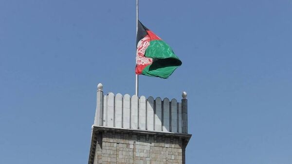 نیمه افراشته شدن پرچم ملی در عزای قربانیان حملات لوگر و کابل   - اسپوتنیک افغانستان  