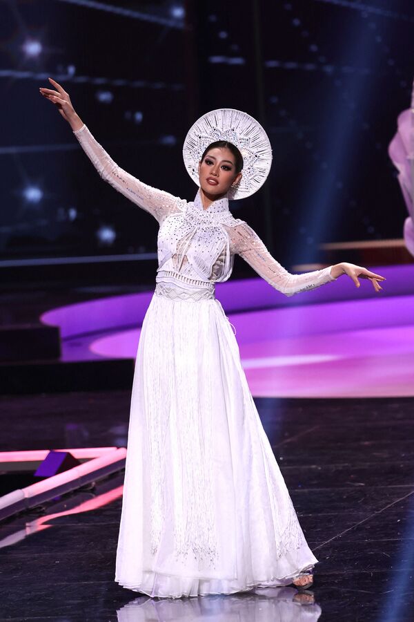 ملکه زیبایی ویتنام در نمایش لباس ملی مسابقه «دوشیزه جهان 2021» - اسپوتنیک افغانستان  