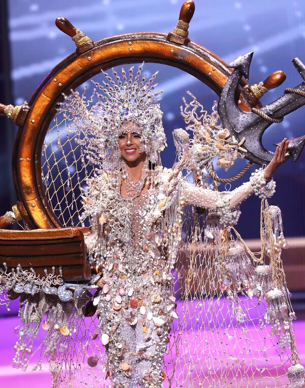 ملکه زیبایی پاناما در نمایش لباس ملی مسابقه «دوشیزه جهان 2021» - اسپوتنیک افغانستان  