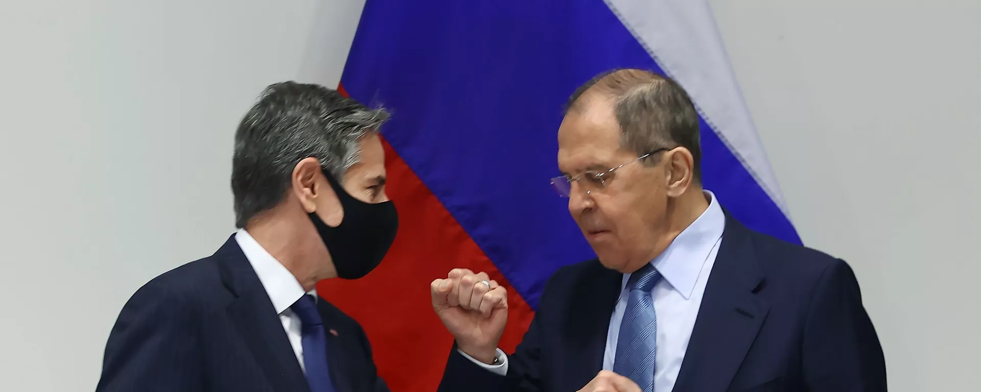 Глава МИД РФ Сергей Лавров и государственный секретарь США Энтони Блинкен во время встречи на полях Арктического совета в Рейкьявике - اسپوتنیک افغانستان  , 1920, 02.04.2023