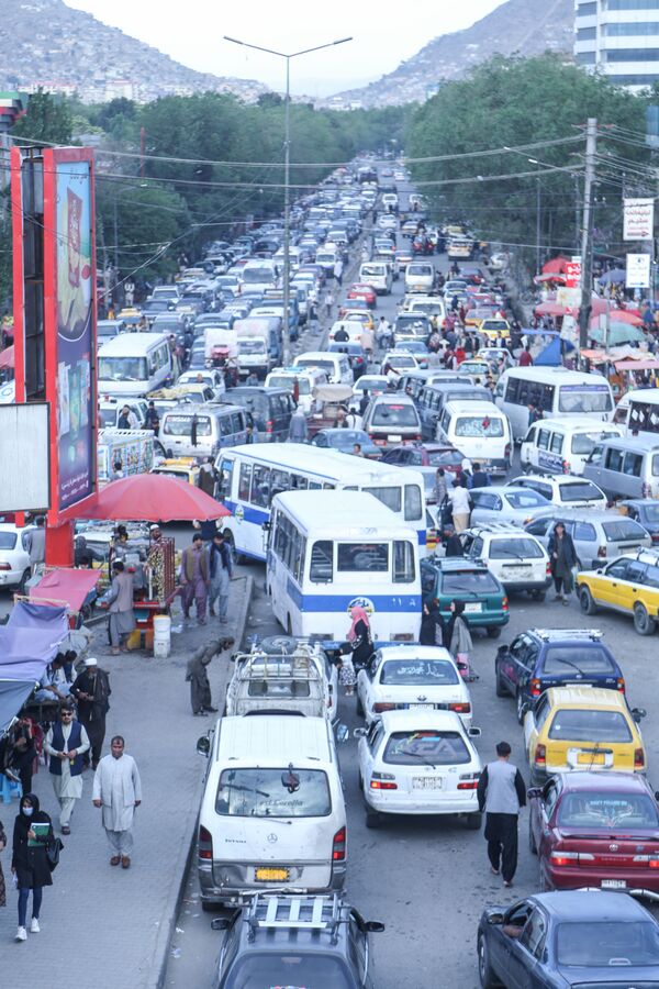 ازدحام و ترافیک سنگین هر روزه‌ی کابل - اسپوتنیک افغانستان  