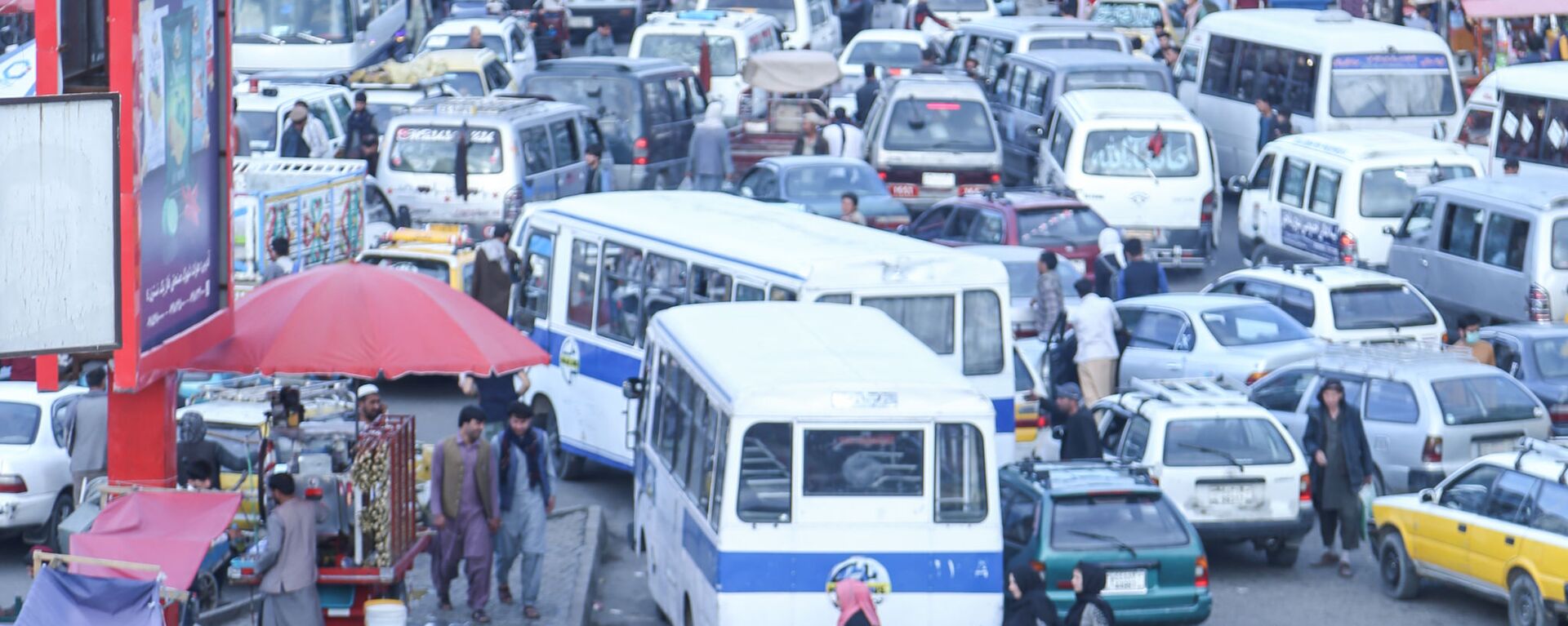 ازدحام و ترافیک سنگین هر روزه‌ی کابل - اسپوتنیک افغانستان  , 1920, 20.02.2022