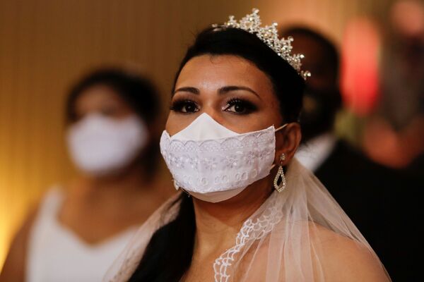  عروسی دسته‌جمعی در موزیم برزیل برگزار شد.
 - اسپوتنیک افغانستان  