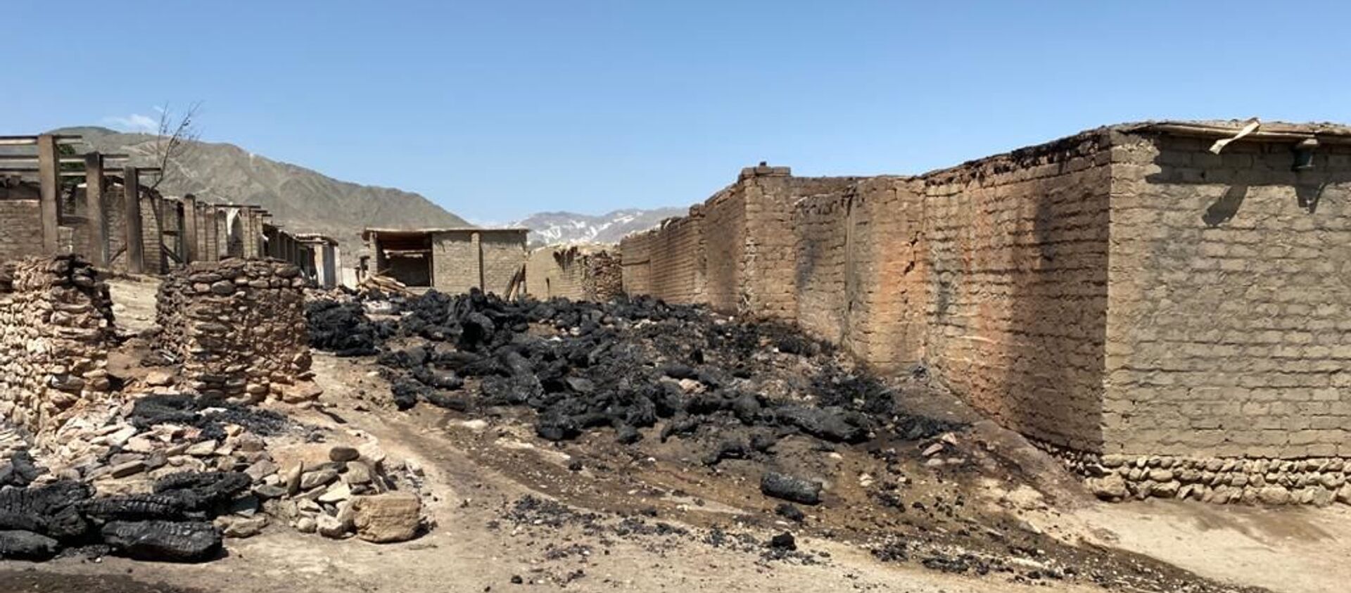  بازار ولسوالی اچین ننگرهار از سوی طالبان  آتش زده شد - اسپوتنیک افغانستان  , 1920, 01.06.2021