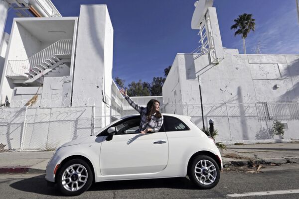 موترها در جاده بلوار غروب در لس آنجلس، ایالات متحده آمریکا - اسپوتنیک افغانستان  