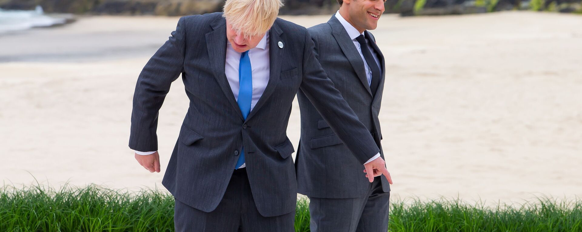 Британский премьер-министр Борис Джонсон и президент Франции Эммануэль Макрон в Корнуолле - اسپوتنیک افغانستان  , 1920, 01.12.2021