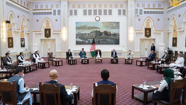 ادامه نشست‌های مشورتی؛ غنی با رهبران سیاسی و جهادی دیدار کرد - اسپوتنیک افغانستان  